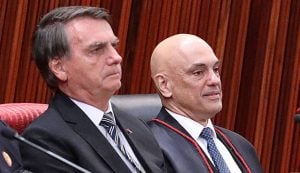Bolsonaro recorre ao STF contra inelegibilidade; análise inicial cabe a Moraes
