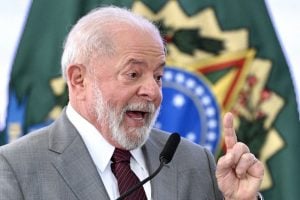 'É normal que eles queiram participar do governo', diz Lula sobre o Centrão