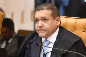 STF confirma decisão de Nunes Marques e nega soltura dos presos do 8 de janeiro