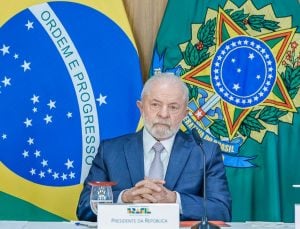 Lula defende o fim de programa para escola cívico-militar: 'Não é obrigação do MEC'