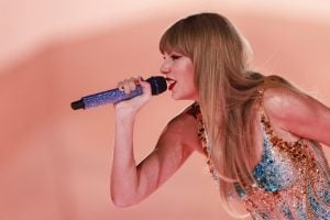 Taylor Swift pede que fãs votem na 'Super Terça' nos EUA