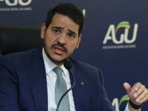 AGU rebate Pacheco e diz que ação para suspender a desoneração da folha é técnica