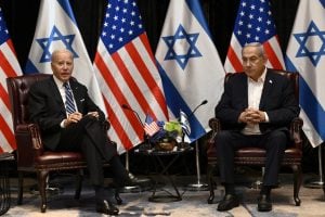 Biden tenta acelerar votação no Congresso de pacote bilionário para Israel e Ucrânia