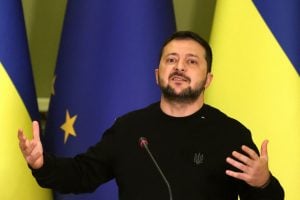 Vitória da Ucrânia depende do apoio do Ocidente, afirma Zelensky