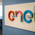 Senacon multa Enel em R$ 13 milhões por interrupção e demora no restabelecimento de energia no RJ