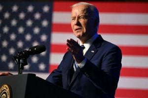Joe Biden reage à pressão para abandonar campanha presidencial nos EUA