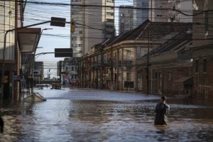Número de mortes por enchentes no Rio Grande do Sul sobe para 176