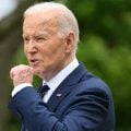 Biden promete que EUA se manterá ‘firme’ junto à Ucrânia