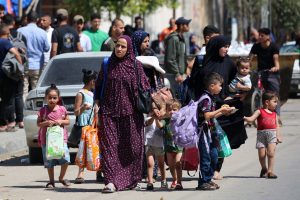 Meio milhão de palestinos fogem de Rafah ante ameaça de ofensiva israelense