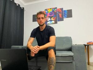 Ele abriu uma Startup com R$ 15 mil e quer se tornar o ‘Mercado Livre da tatuagem'