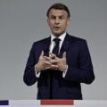 Macron lança campanha para eleições legislativas e busca aliança contra os extremos