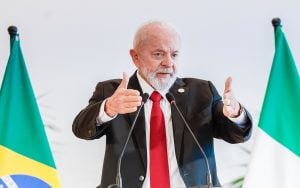 Lula diz que, se necessário, será candidato em 2026 para evitar volta de ‘trogloditas’