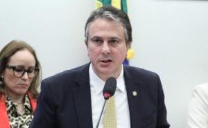 Brasil não pode ter um teto de gastos para a educação, diz Camilo Santana