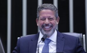 Câmara conclui votação e taxa sobre compras de US$ 50 segue para sanção de Lula