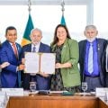 Lula sanciona a criação de política nacional para cuidar de pessoas com Alzheimer